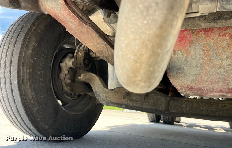 image for item LD9477 2005 International 9200i semi truck