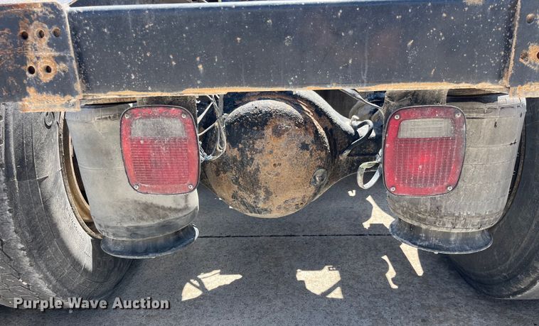 image for item LD9477 2005 International 9200i semi truck