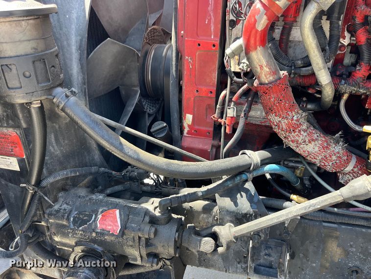 image for item LD9477 2005 International 9200i semi truck