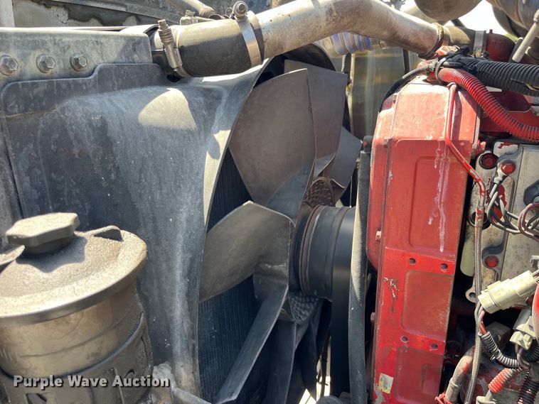 image for item LD9477 2005 International 9200i semi truck