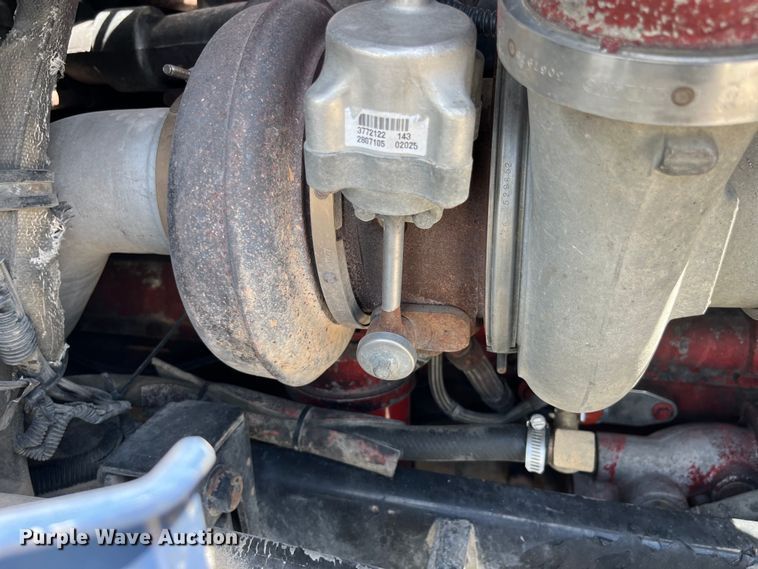 image for item LD9477 2005 International 9200i semi truck