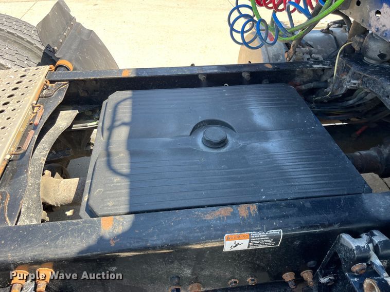 image for item LD9478 2007 Freightliner Columbia semi truck