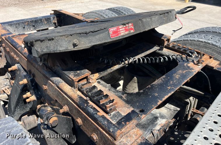 image for item LD9478 2007 Freightliner Columbia semi truck