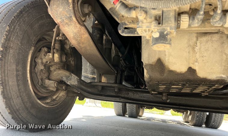 image for item LD9478 2007 Freightliner Columbia semi truck