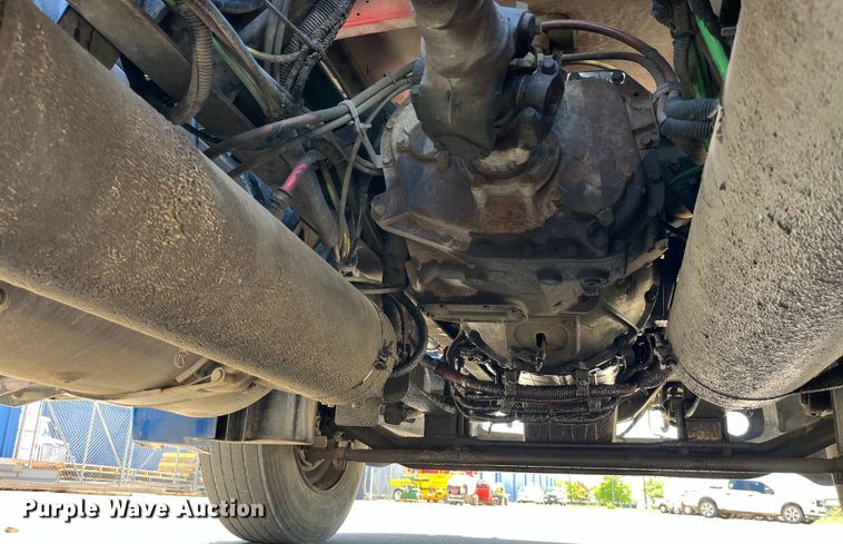 image for item LD9478 2007 Freightliner Columbia semi truck