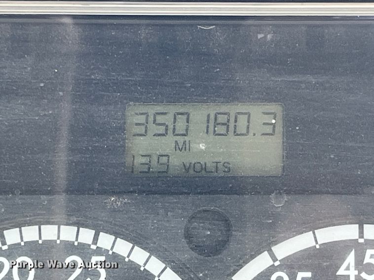 image for item LD9478 2007 Freightliner Columbia semi truck