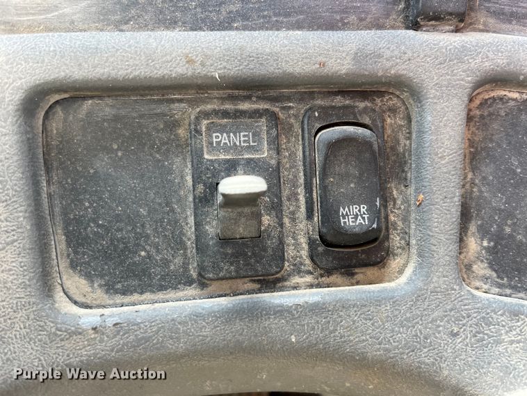 image for item LD9478 2007 Freightliner Columbia semi truck