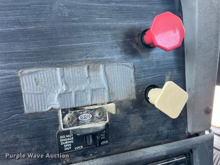 image for item LD9478 2007 Freightliner Columbia semi truck