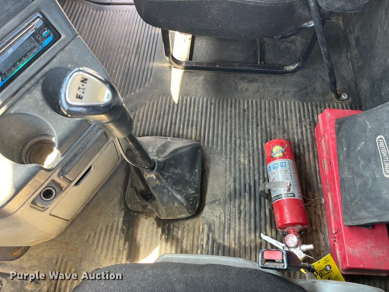 image for item LD9478 2007 Freightliner Columbia semi truck