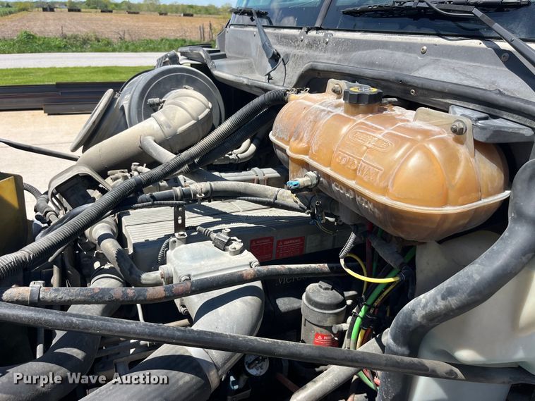 image for item LD9478 2007 Freightliner Columbia semi truck