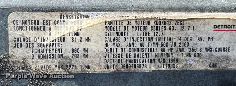 image for item LD9479 2000 Freightliner FLD semi truck