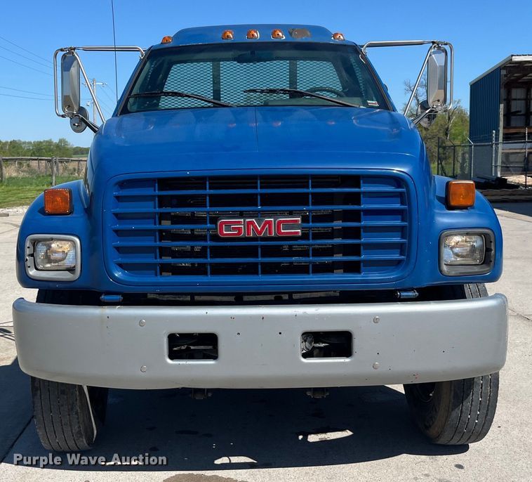 image for item LD9481 2000 GMC C6500 rollback truck