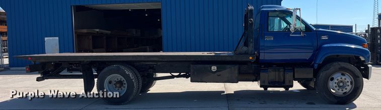 image for item LD9481 2000 GMC C6500 rollback truck