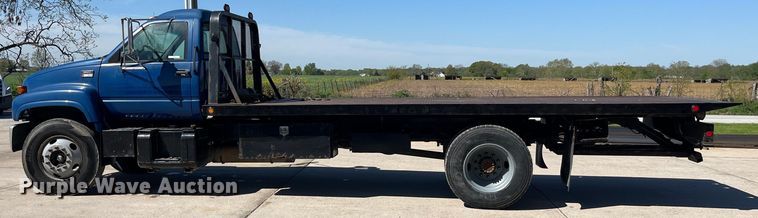 image for item LD9481 2000 GMC C6500 rollback truck