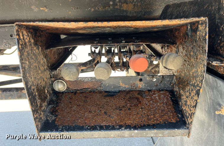 image for item LD9481 2000 GMC C6500 rollback truck