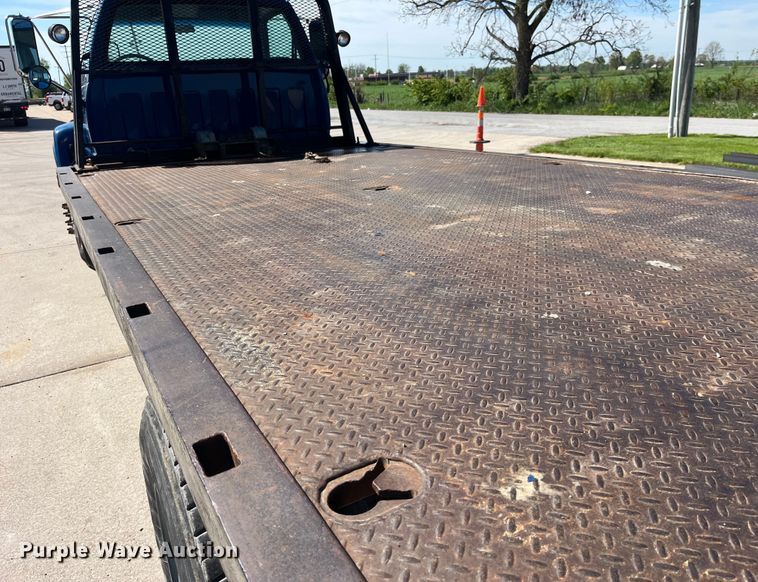 image for item LD9481 2000 GMC C6500 rollback truck