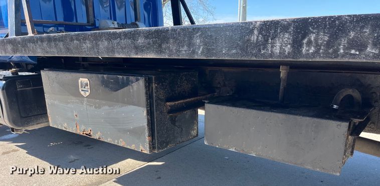 image for item LD9481 2000 GMC C6500 rollback truck