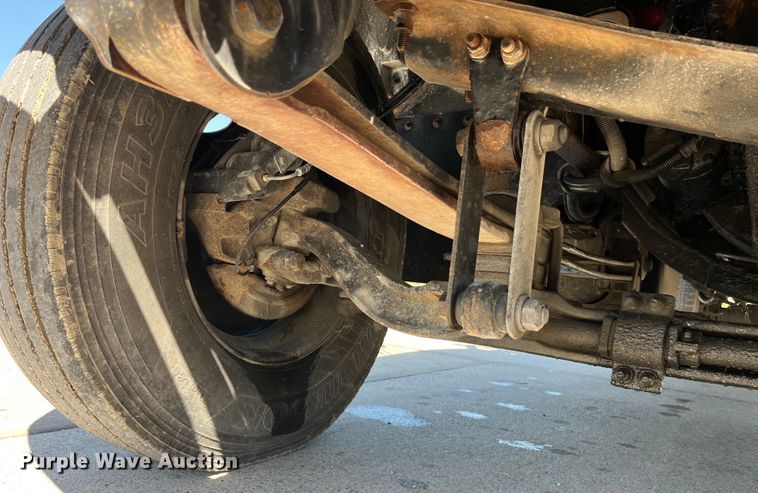 image for item LD9481 2000 GMC C6500 rollback truck