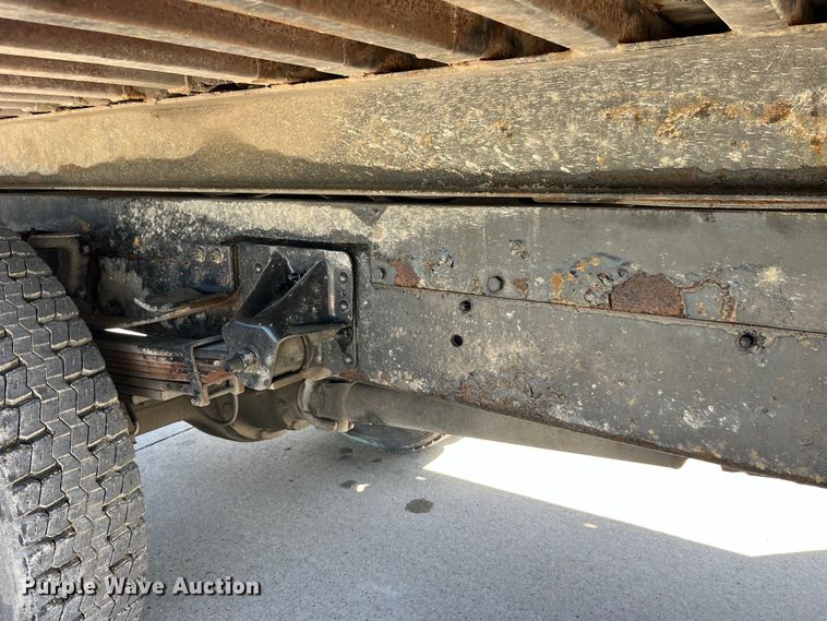 image for item LD9481 2000 GMC C6500 rollback truck