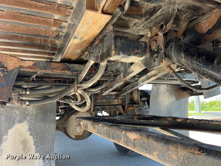 image for item LD9481 2000 GMC C6500 rollback truck