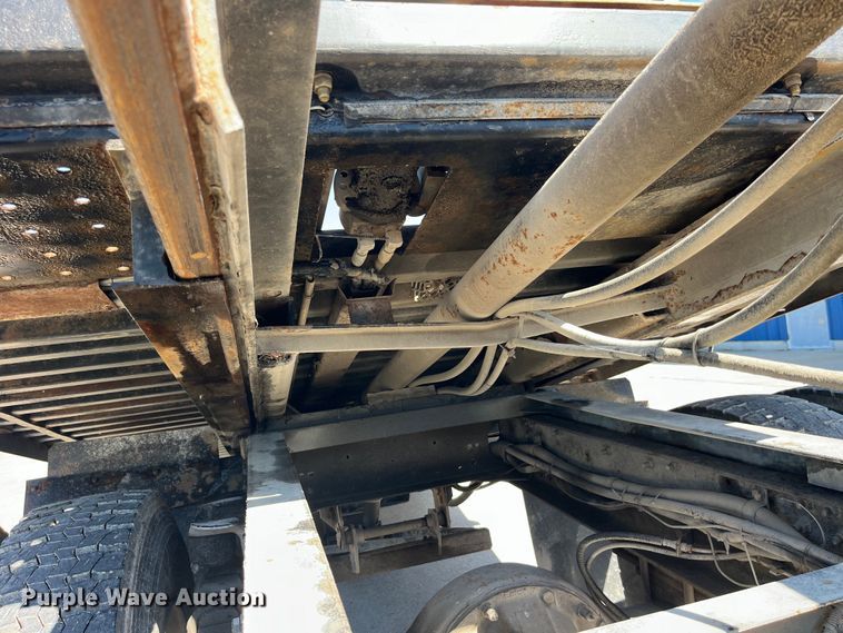 image for item LD9481 2000 GMC C6500 rollback truck