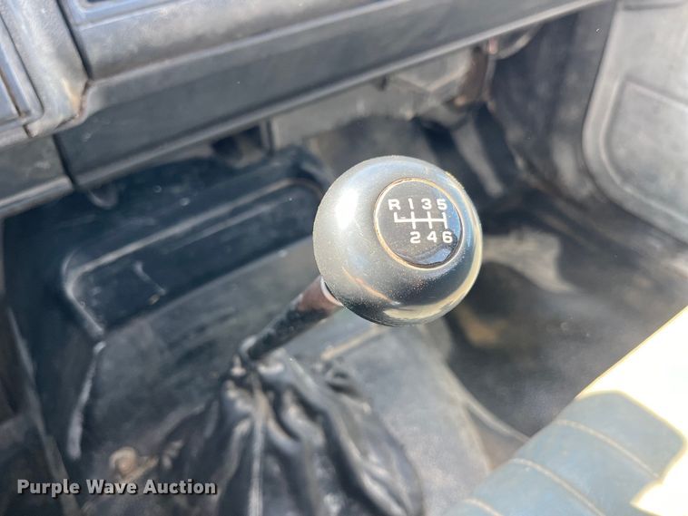 image for item LD9481 2000 GMC C6500 rollback truck