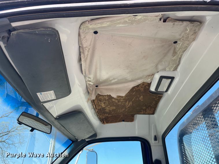 image for item LD9481 2000 GMC C6500 rollback truck