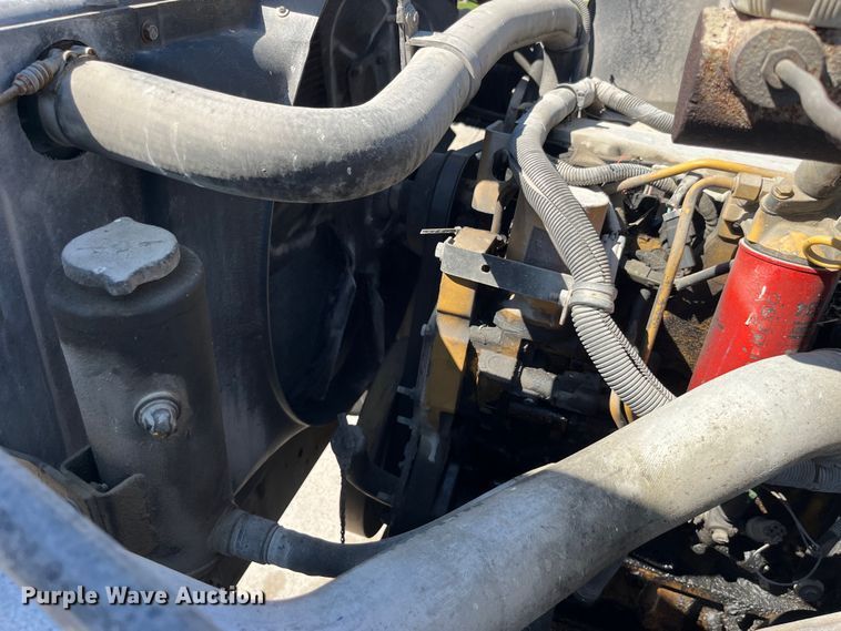 image for item LD9481 2000 GMC C6500 rollback truck