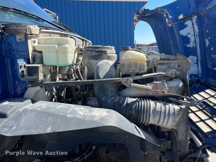 image for item LD9481 2000 GMC C6500 rollback truck