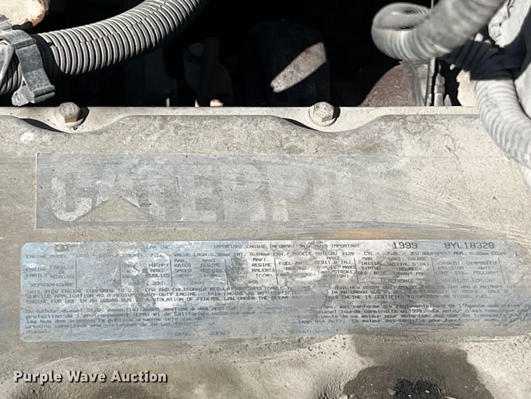 image for item LD9481 2000 GMC C6500 rollback truck