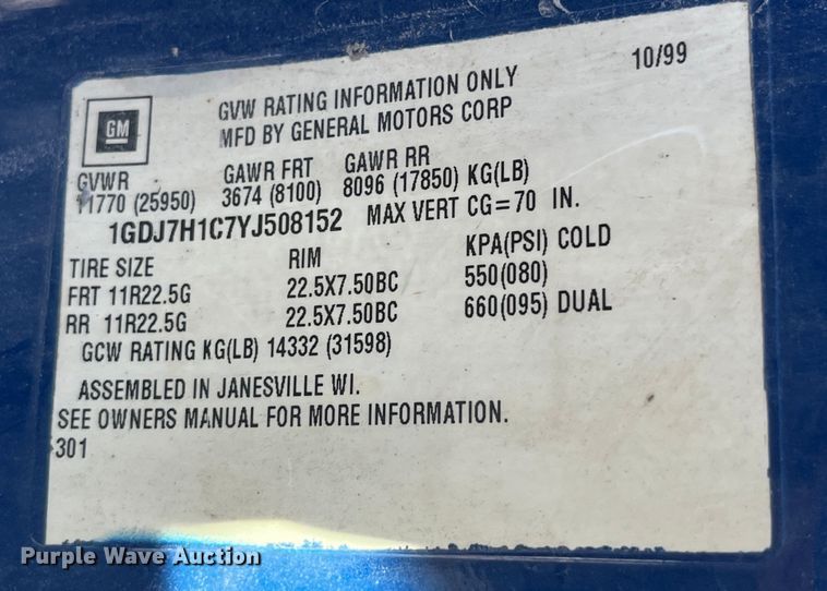 image for item LD9481 2000 GMC C6500 rollback truck