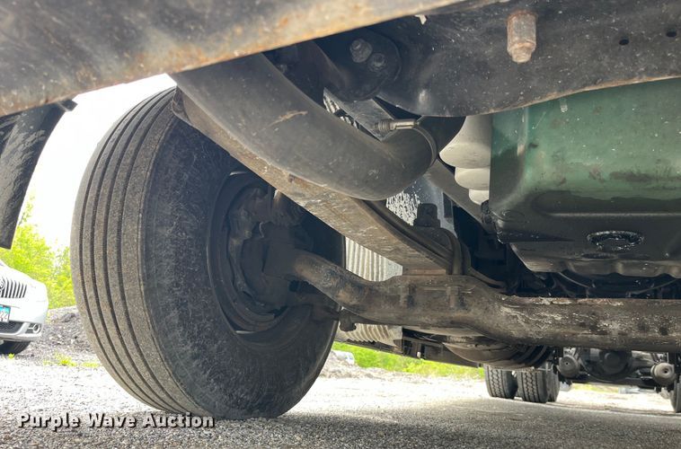 image for item LD9496 2015 Volvo VNL semi truck