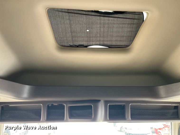 image for item LD9496 2015 Volvo VNL semi truck