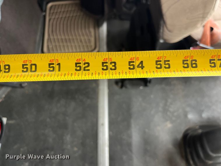 image for item LD9496 2015 Volvo VNL semi truck