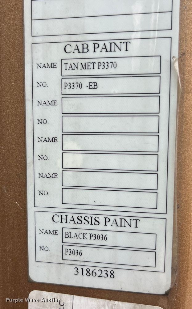 image for item LD9496 2015 Volvo VNL semi truck