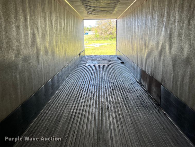 image for item LD9514 2006 Wabash refrigerated van trailer