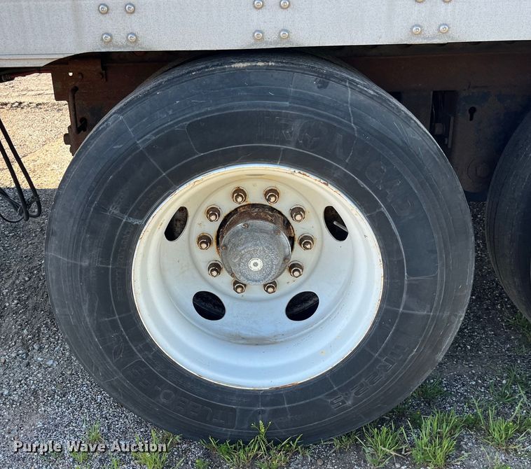 image for item LD9514 2006 Wabash refrigerated van trailer