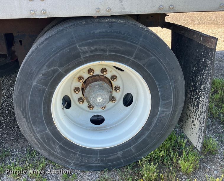 image for item LD9514 2006 Wabash refrigerated van trailer