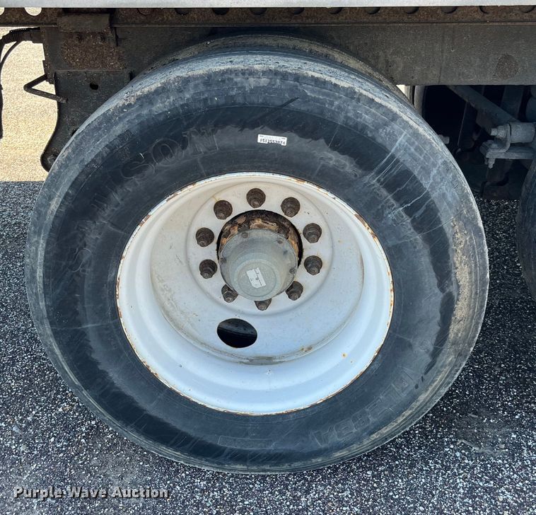 image for item LD9515 2009 Wabash dry van trailer