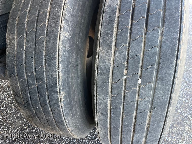 image for item LD9515 2009 Wabash dry van trailer