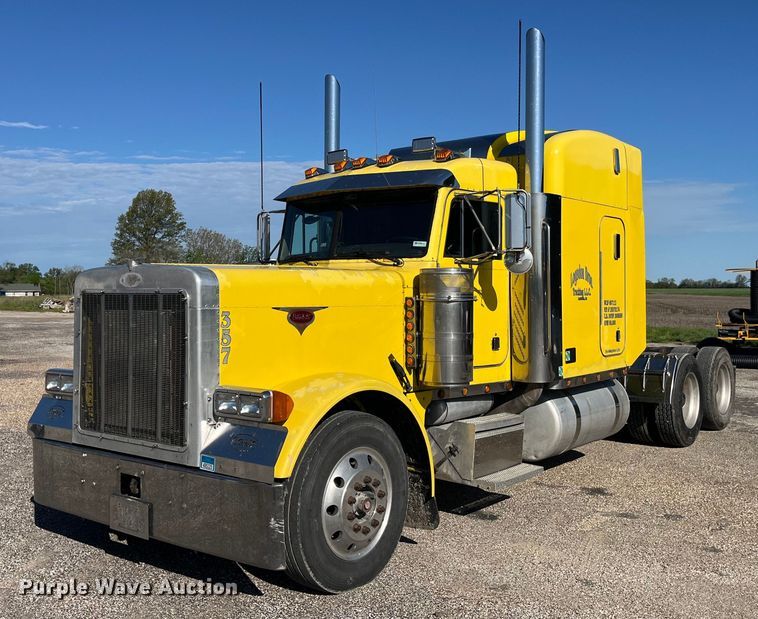 image for item LD9516 2002 Peterbilt  379 semi truck