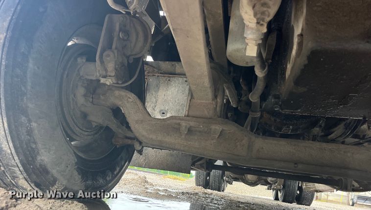 image for item LD9520 2005 Kenworth T600 semi truck