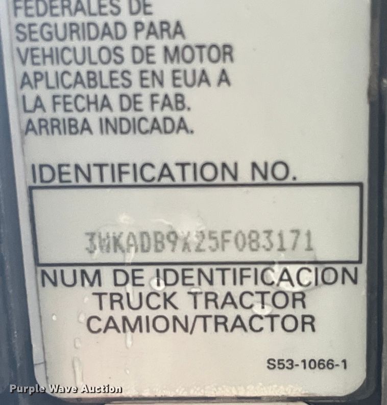 image for item LD9520 2005 Kenworth T600 semi truck