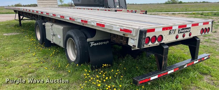 image for item LD9521 2016 Transcraft flatbed trailer