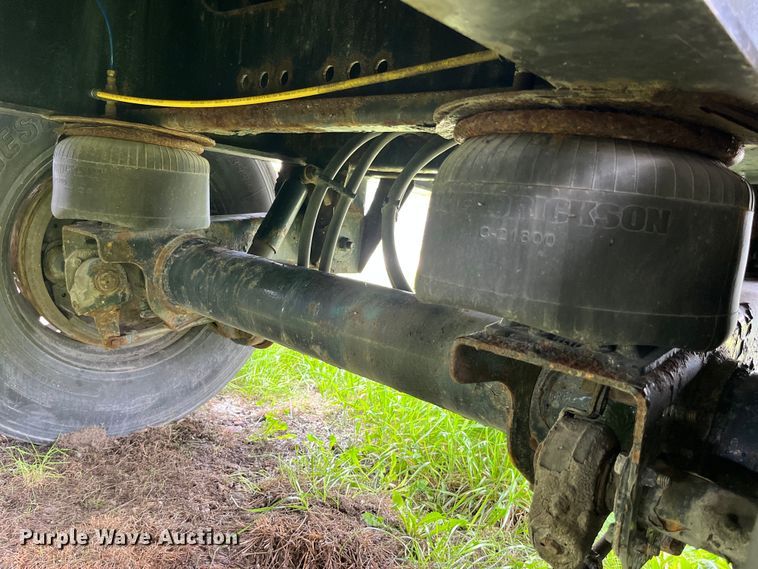 image for item LD9521 2016 Transcraft flatbed trailer