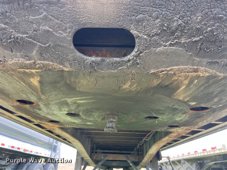 image for item LD9522 2016 Great Dane flatbed trailer