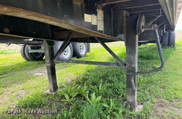 image for item LD9522 2016 Great Dane flatbed trailer