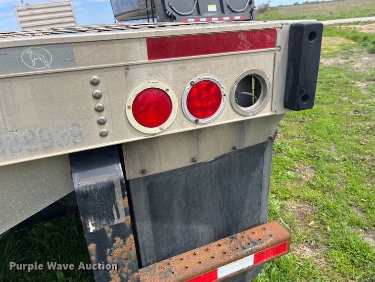 image for item LD9522 2016 Great Dane flatbed trailer