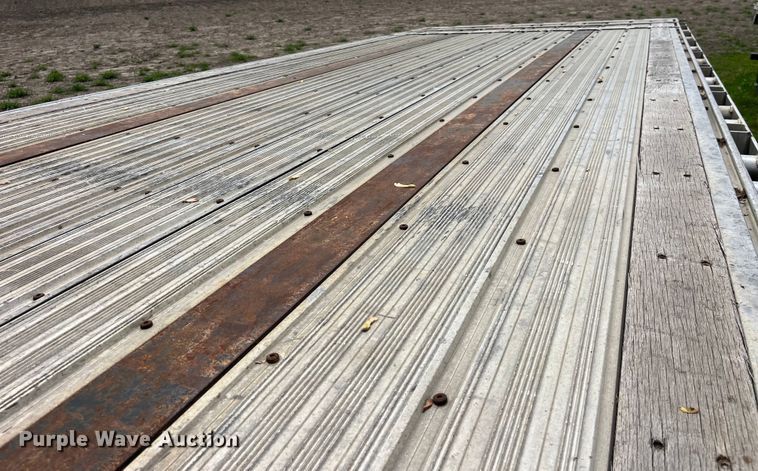 image for item LD9522 2016 Great Dane flatbed trailer