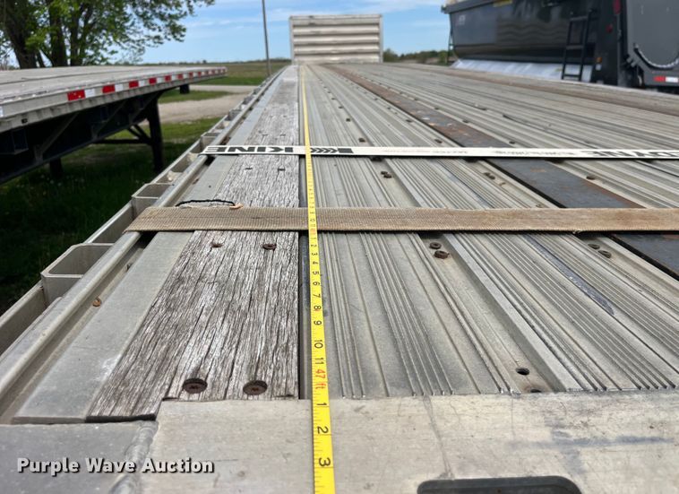 image for item LD9522 2016 Great Dane flatbed trailer